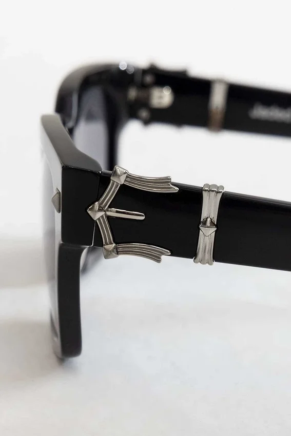 Riot Buckle Sunglasses